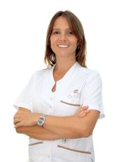 Dr Silvina Funes - Dentist at Clínica Áureo
