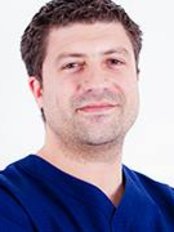 Dr Oscar Morad - Doctor at Clinical Olivar