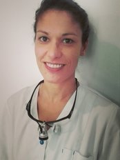 Dr Katharina Joya Chowdhury - Dentist at Clínica Dental Cots
