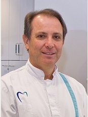 English Dentist from South Africa - Dr Alan Kruger
