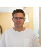 Dr Johannes Kampfer - Dentist at Dr.med.dent. Anton Wetzel - Dental Clinic