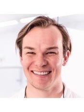 Dr Gustav Nordin - Dentist at ZahnCity