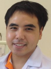 Dr Anankhaphan Khamtan - Dentist at Dental Bliss Bangkok