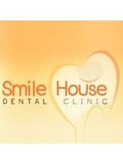 Dr Arinchavit Litrakun - Dentist at Smile House Dental Clinic