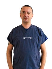 Dr Onur Er - Dentist at Avrupadi̇ş Antalya Oral And Dental Health Center