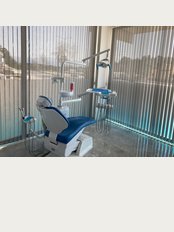 Kusadasi EFES Dental Clinic - Saglik cad. M.Öze Pasaji no:61/2, Kusadasi, Aydin, 09400, 