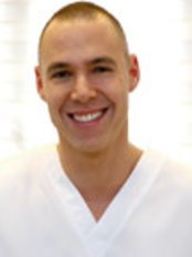 Dr Toygan Bora - Doctor at Dr.Dt Tolga Gülçiçek  / Advance Implantology  & Esthetic Dentistry  / Oral and Maxillofacial Surgeon