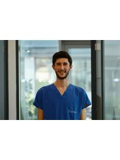 Dr Erdem Yilmaz - Dentist at Novusklinik - Kadıköy