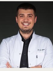 Ali Kaan Akkaya Dental Clinic - La Marin Sitesi, Kordonboyu Mahallesi. Tekeli Caddesi, Olgun Sk., İstanbul, Kartal, 34860, 