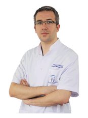 Prof Muhsin Özdem - Doctor at Dentapolitan Ümraniye