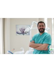Dr Rıfat Ozhak - Dentist at Ata ConfiDental