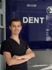 Dr Özgür Gözlüklü - Oral Surgeon at Dent Forum Dental Clinic Izmir