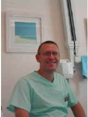 Dr Ainsley Smith - Dentist at Harbour Dental Practice