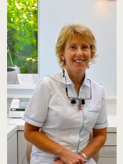 Cheltenham Endodontic Practice - Dr Jane Hendly