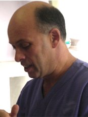 Dr Laurence Baum - Oral Surgeon at The Hertfordshire Centre for Dentistry