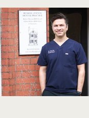 Russel Avenue Dental Practice and Implant Centre - 11 Russell Avenue, St Albans, AL3 5ES, 