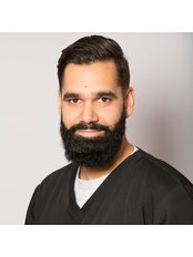 Dr Yavar Khan - Oral Surgeon at The Implant Experts
