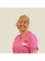 Mrs Ruth Singleton-Evans - Dental Therapist at Bateman &  Best Dental Practice