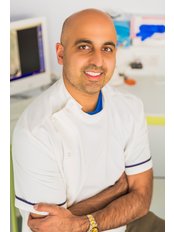 Dr Sheraz Aleem - Principal Dentist at Dental Artistry