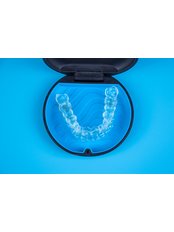 Invisalign™ - Forest & Ray - Dentists, Orthodontists, Implant Surgeons