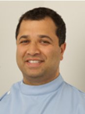 Dr Bobby Bandlish - Principal Dentist at Bandlish and Auplish Dentistry