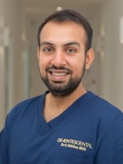 Dr Saroshen Naidoo - Dentist at Cosmetic Dental Practice