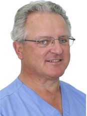Lynwood Dental and Implant Centre - Dr Barry Grundy 