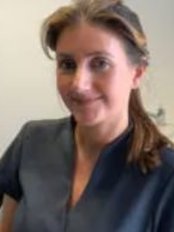 Dr Sophie Hellewell - Dentist at HQ Dental