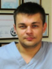Dr.Dmitry Pilipenko - Dentist at Almadent-Mehanizatorskaya
