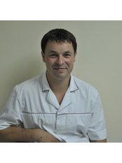 Dr Anton Podorozhniy - Oral Surgeon at Dental Centre Venice
