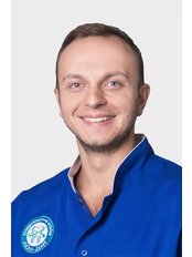 Dr Dnestranskiy Vadym - Denturist at Lumi-Dent