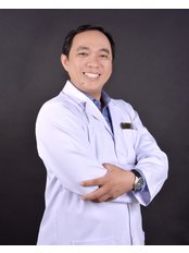 Dr VINH NGUYEN THANH - Surgeon at Worldwide Dental & Cosmetic Surgery Hospital (fka Dr. Hung & Associates Dental Center)