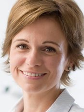 Dr Eniko Poland -  at Dr. Lengyel Enikő