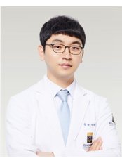 Mr Byung Han  Song - Dermatologist at Renewme Skin Clinic Hongje