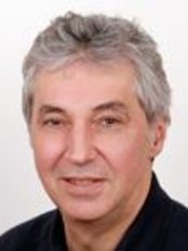 Dr Szeged Otto Kabdebo -  at Frauenklinik München West