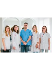 Clinica del Mar - Dr Pilar Ruiz, Dr Aitana del Prado, Midwife Antonio Rivera, Dr Patricia Moreno, Dr Maria Luisa Rivero 