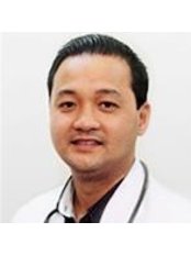 Dr Christopher M. Suazon - Doctor at Family Medical Practice - Danang