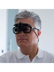 Dr Eugenio Innocenti - Ophthalmologist at Lumedico Clinic