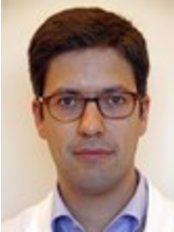 Dr. Miguel Lume Médico Oftalmologista - Doctor at CliniVis Clinica Oftalmologia - Porto
