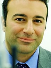 Mr Ali Mearza - Surgeon at Focus Laser Vision Clinics