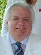 Dr Mário Cavagna -  at Centro de Reprodução Humana