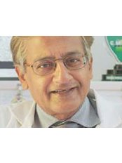Dr Vijay Kulkarni - Surgeon at Acme Fertility