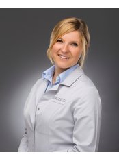 Dr Justyna Widecka - Doctor at VITROLIVE Gynaecology and Fertility Clinic