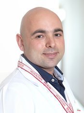 Dr Ali İhsan Gönenç -  at Medical Park Bahçelievler IVF Center / Ali İhsan Gönenç