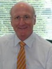 I'm Mr. Gary Crosthwaite, Consultant Specialist Surgeon advanced laparoscopic, Upper gastrointestinal, general, obesity and hernia surgery.  He also performs gastroscopy and colonoscopy. -  at Mr. Gary Crosthwaite - Melbourne