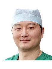 Dr Andrew Kim - Surgeon at Australian Institute of Hair Restoration - Melbourne
