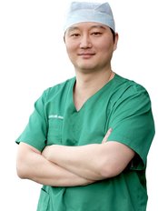Dr Andrew Kim - Surgeon at MediHair Hair Transplant Melbourne