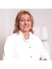 Dr Martina te Heesen - Doctor at Haarwunschzentrum - Berlin