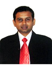 Dr Nishant Khare - Surgeon at Zenith Hair Transplant