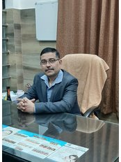 Dr M. M. GUPTA - Consultant at Ganga Cosmetic Surgery Center - Varanasi